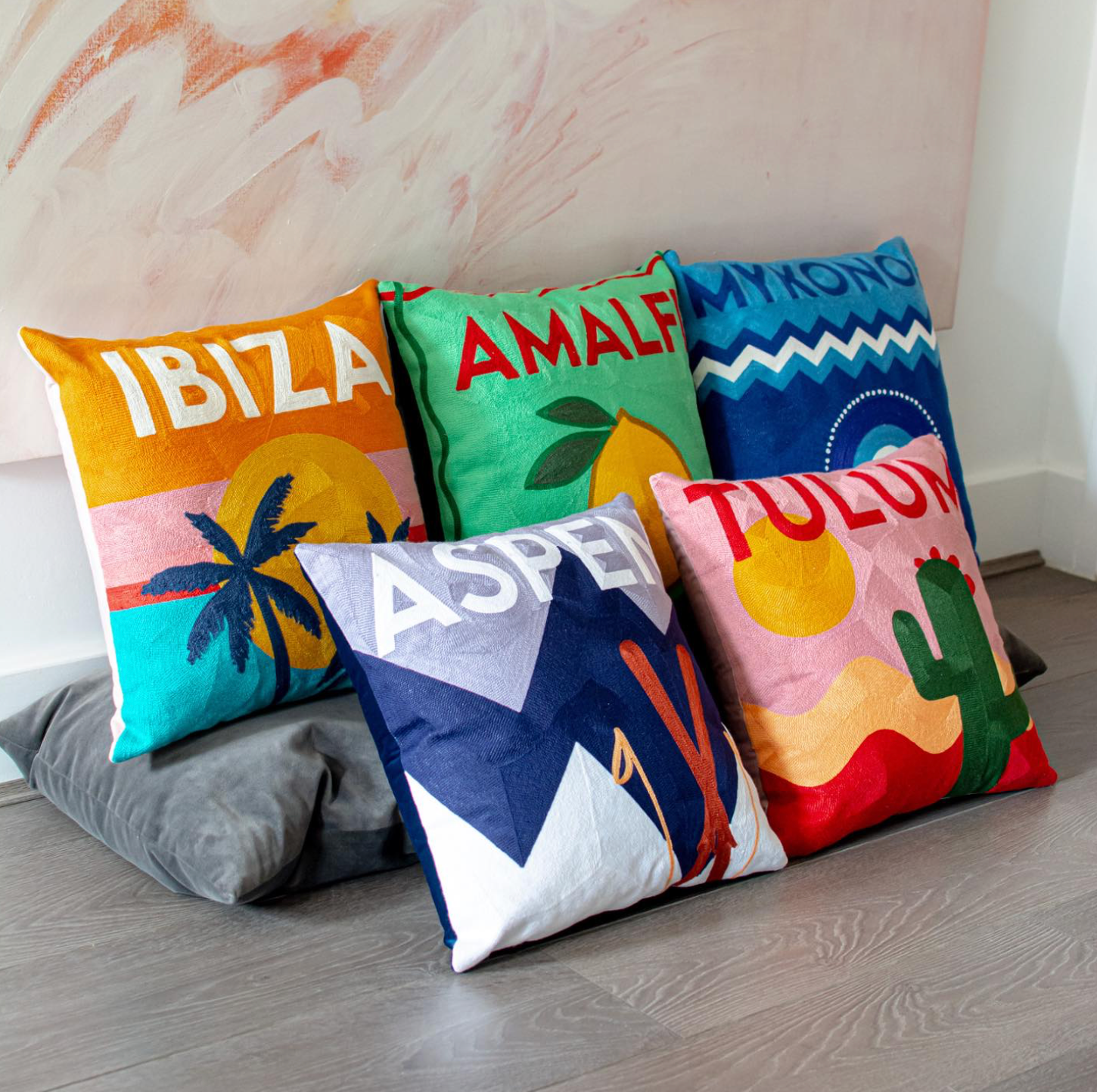 SAMPLE SALE | STATEMENT PILLOWS